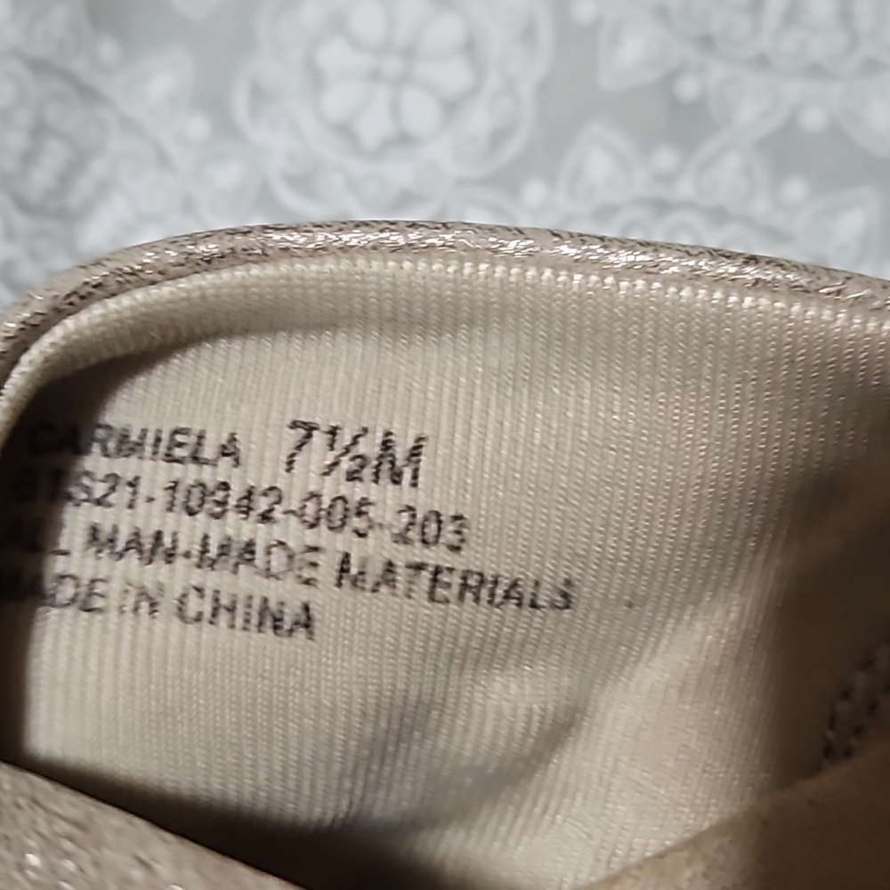 Sandals - Picture 2 of 2